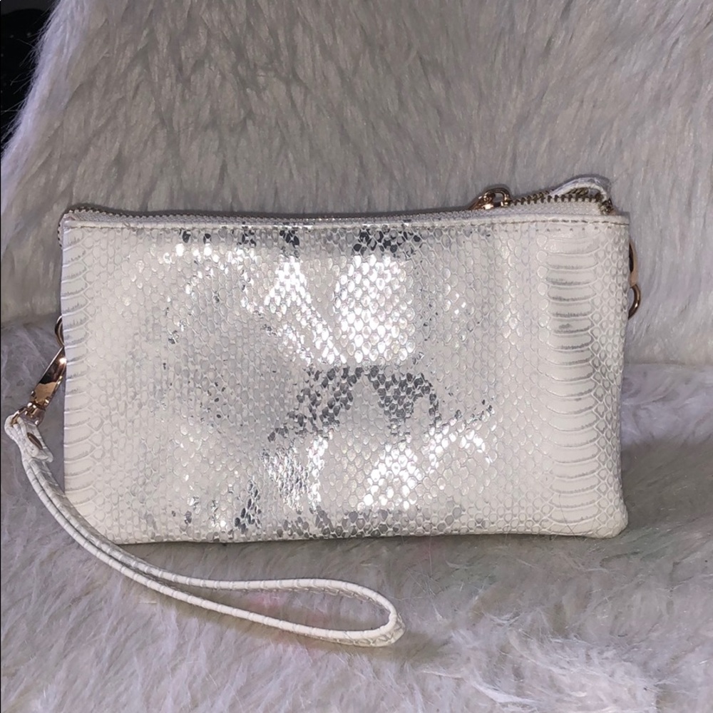 Caroline Hill wristlet/crossbody bag